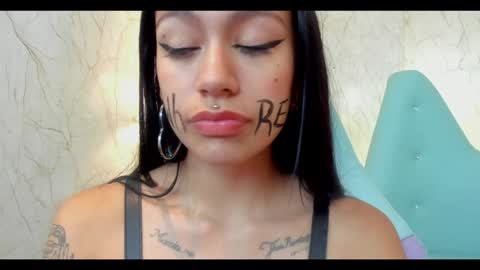Alexiaa  Online 1430 to 2100 GMT-5 online show from 12.11.24