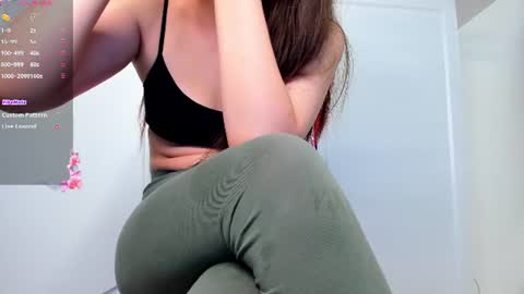 Snapshot of alexialuxe chatting on 06.19.26 alexialuxe online show from 06.19.26