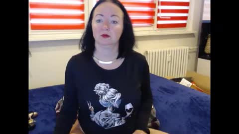 Snapshot of alexie33 chatting on 11.26.25 alexie33 online show from 11.26.25