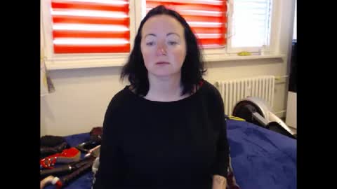 Snapshot of alexie33 chatting on 12.22.25 alexie33 online show from 12.22.25