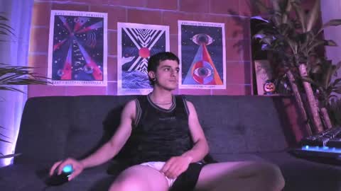 Snapshot of alexijacobs chatting on 10.03.25 Alexi Jacobs online show from 10.03.25
