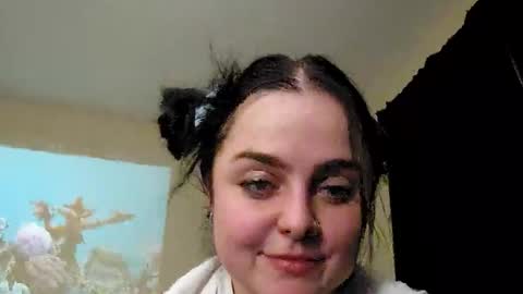 Snapshot of alexis_onfire1312 chatting on 11.06.25 AlexisOnFire1312 online show from 11.06.25