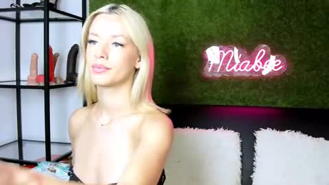 Snapshot of alexisbanx chatting on 07.15.26 alexisbanx online show from 07.15.26