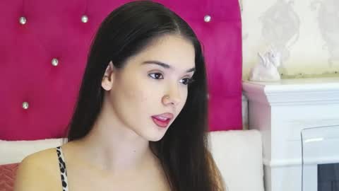 Snapshot of alexisdevine chatting on 04.23.26 alexisdevine online show from 04.23.26