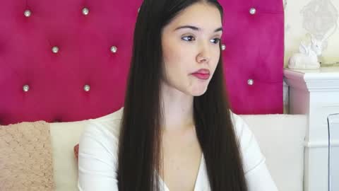 Snapshot of alexisdevine chatting on 05.18.26 alexisdevine online show from 05.18.26