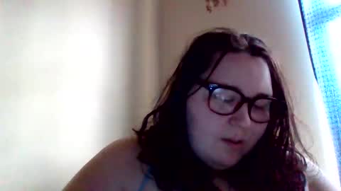 Snapshot of alexisr16 chatting on 09.21.25 Alexis online show from 09.21.25
