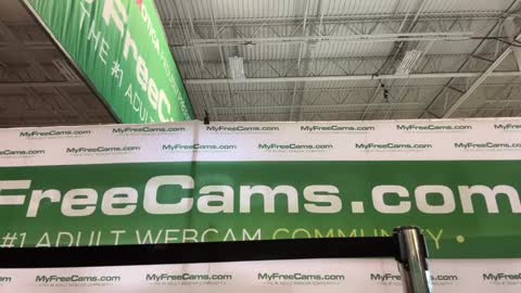 Snapshot of alexmanndickerson chatting on 12.08.24 Alex Mann online show from 12.08.24