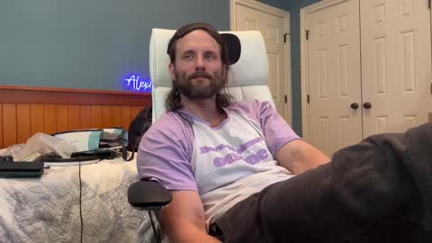 Snapshot of alexmanndickerson chatting on 01.30.25 Alex Mann online show from 01.30.25