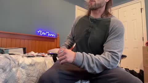 Snapshot of alexmanndickerson chatting on 02.26.25 Alex Mann online show from 02.26.25