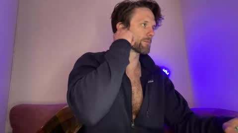 Snapshot of alexmanndickerson chatting on 11.06.25 Alex Mann online show from 11.06.25