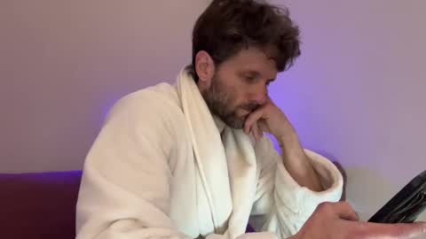 Snapshot of alexmanndickerson chatting on 12.14.25 Alex Mann online show from 12.14.25