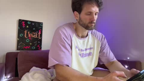 Snapshot of alexmanndickerson chatting on 12.17.25 Alex Mann online show from 12.17.25