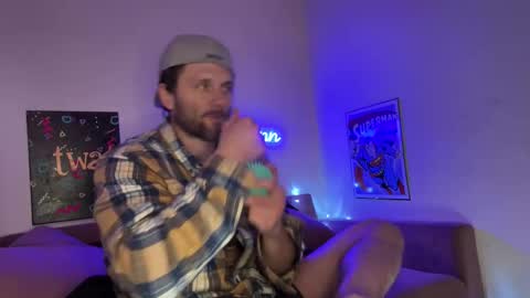 Snapshot of alexmanndickerson chatting on 01.10.26 Alex Mann online show from 01.10.26