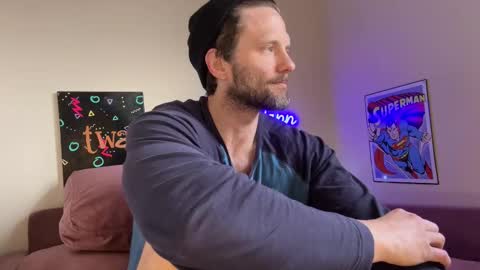 Snapshot of alexmanndickerson chatting on 01.13.26 Alex Mann online show from 01.13.26