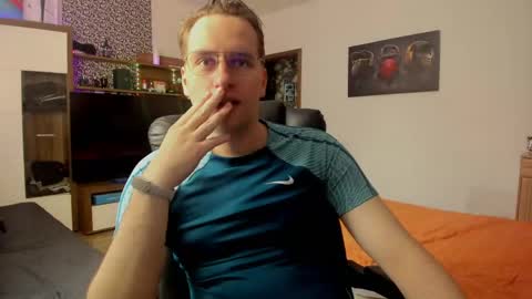 Snapshot of alexs9xtime chatting on 05.13.26 alexs9xtime online show from 05.13.26