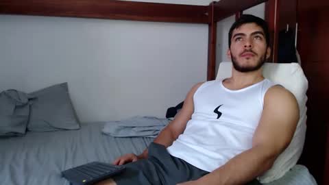 Snapshot of alexsb1998 chatting on 02.25.26 alexsb1998 online show from 02.25.26