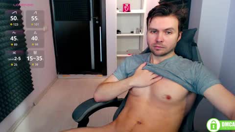Snapshot of alexspilner chatting on 05.19.26 Alex Spilner online show from 05.19.26