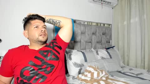 Snapshot of alexvacasin chatting on 01.03.25 alex online show from 01.03.25