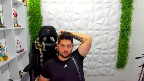 Snapshot of alexvacasin chatting on 01.14.25 alex online show from 01.14.25