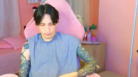 Alex online show from 10.19.25