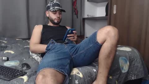 Snapshot of alexxx1106 chatting on 12.10.24 alexxx1106 online show from 12.10.24