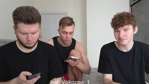 Snapshot of alexxx_d chatting on 04.28.26 AlexDimaIgor online show from 04.28.26