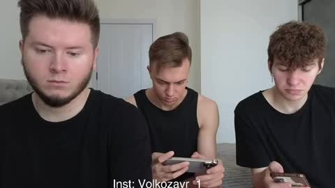 Snapshot of alexxx_d chatting on 05.05.26 AlexDimaIgor online show from 05.05.26