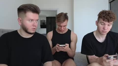 Snapshot of alexxx_d chatting on 05.18.26 AlexDimaIgor online show from 05.18.26