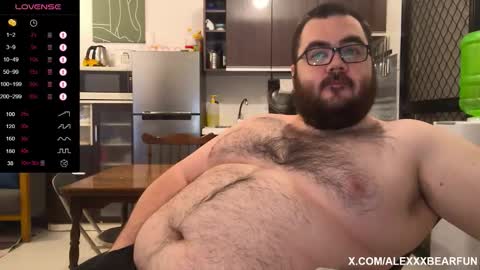 Snapshot of alexxxbear chatting on 11.21.25 alexxxbear online show from 11.21.25