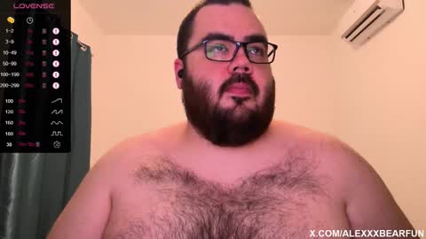 Snapshot of alexxxbear chatting on 01.14.26 alexxxbear online show from 01.14.26