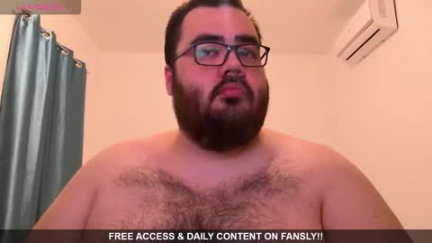 Snapshot of alexxxbear chatting on 02.18.26 alexxxbear online show from 02.18.26