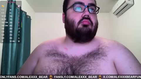 Snapshot of alexxxbear chatting on 02.19.26 alexxxbear online show from 02.19.26