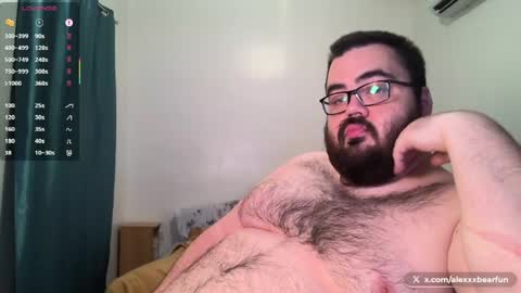 Snapshot of alexxxbear chatting on 05.08.26 alexxxbear online show from 05.08.26