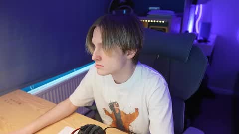 Snapshot of alexycutie chatting on 03.31.26 Alexycutie online show from 03.31.26