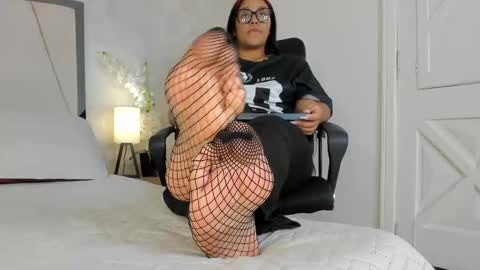Snapshot of aleya_black chatting on 04.21.26 aleya_black online show from 04.21.26