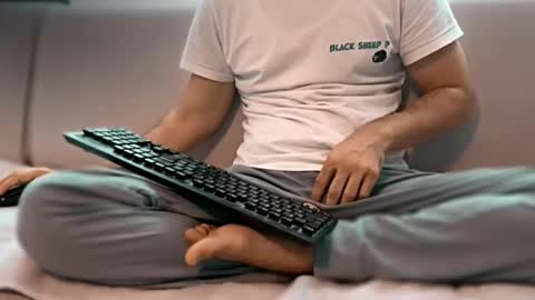 alfadreamer0011 online show from 12.21.25