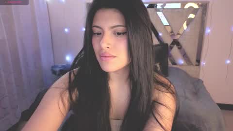 Snapshot of alfresii_rivera chatting on 09.29.25 Carolina Join The Fan Club  online show from 09.29.25