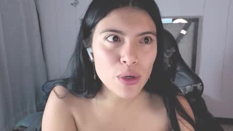 Snapshot of alfresii_rivera chatting on 10.25.25 Carolina Join The Fan Club  online show from 10.25.25