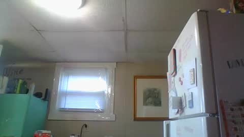 Snapshot of ali_tayler chatting on 10.12.25 ali_tayler online show from 10.12.25