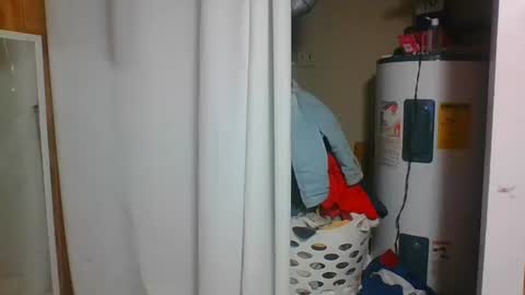 Snapshot of ali_tayler chatting on 10.14.25 ali_tayler online show from 10.14.25
