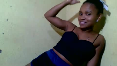 Snapshot of alia411613 chatting on 05.24.26 alia411613 online show from 05.24.26
