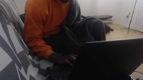 Snapshot of aliasallday chatting on 12.18.24 Alias online show from 12.18.24