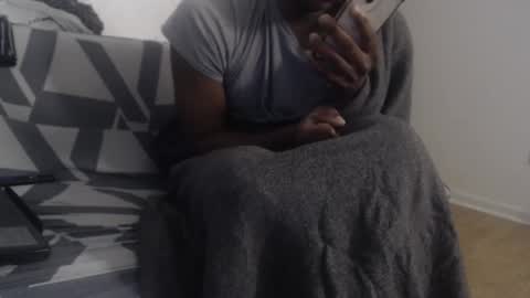 Snapshot of aliasallday chatting on 01.03.25 Alias online show from 01.03.25