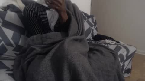 Snapshot of aliasallday chatting on 02.11.25 Alias online show from 02.11.25