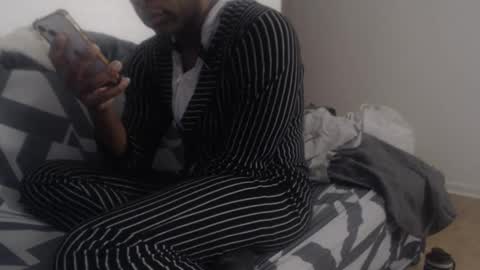 Snapshot of aliasallday chatting on 02.18.25 Alias online show from 02.18.25