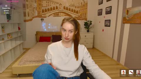 Snapshot of alicafoxis chatting on 04.28.26 Alica online show from 04.28.26
