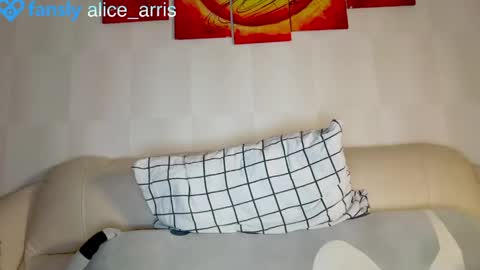 Snapshot of alice__aris chatting on 05.26.26 Alice Aris online show from 05.26.26
