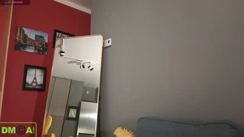 A R Y A  T I A online show from 12.19.24