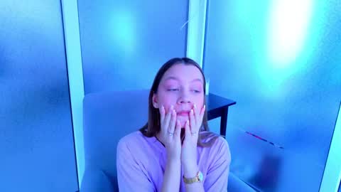 Snapshot of alice_charmy chatting on 02.15.25 Alice in Wonderland online show from 02.15.25