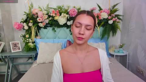 Snapshot of alice_charmy chatting on 02.02.26 Alice in Wonderland online show from 02.02.26